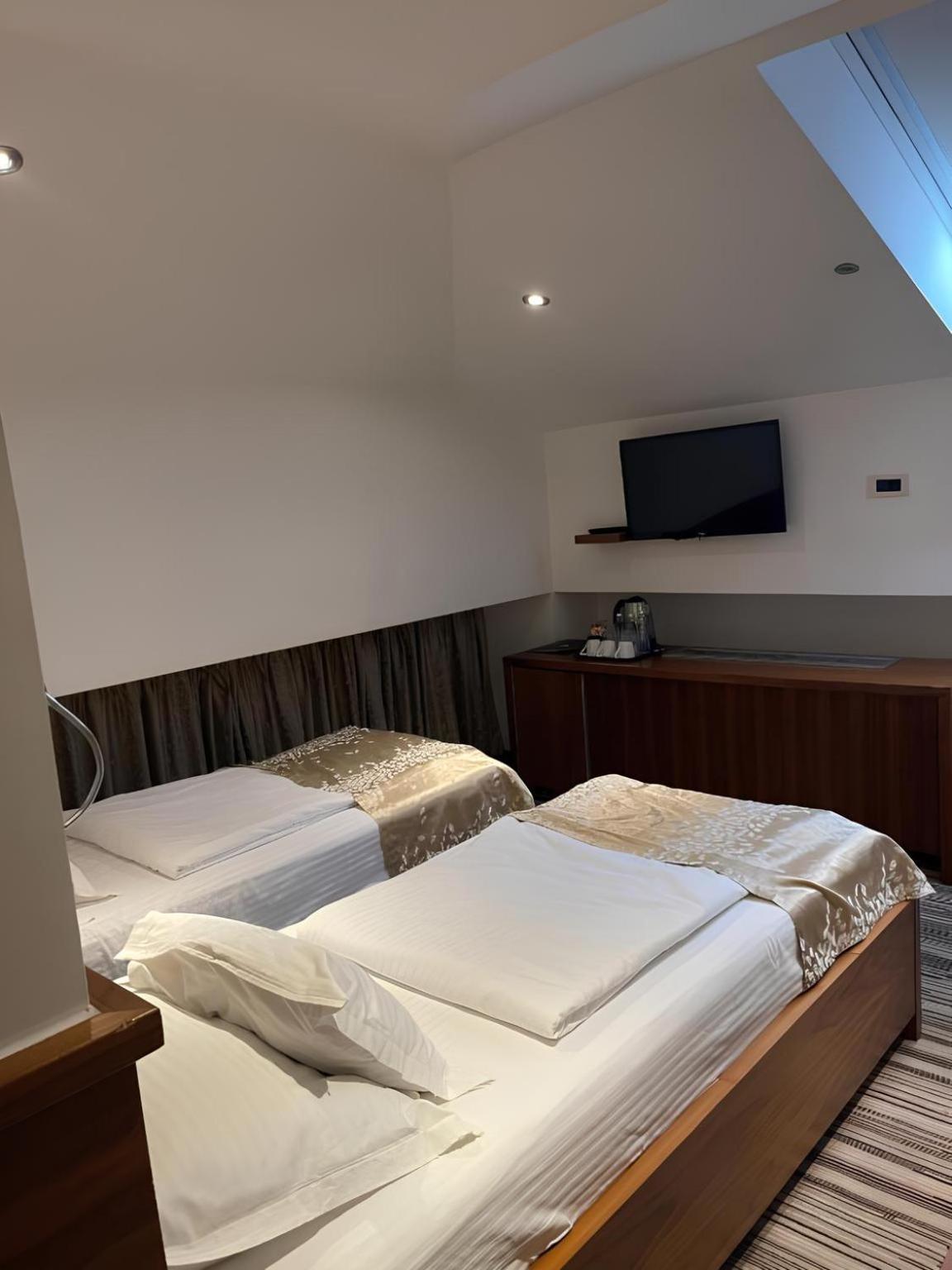 Hotel Bistrik Exclusive Sarajevo Bagian luar foto